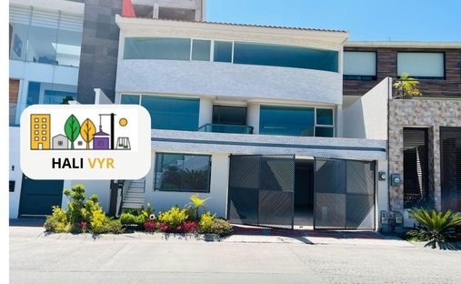 Condo in Naucalpan de Juárez, State of Mexico, Mexico 1