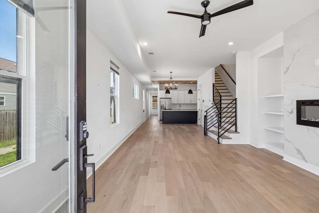 Co Op in Nashville, Tennessee, United States 3 - 18695483