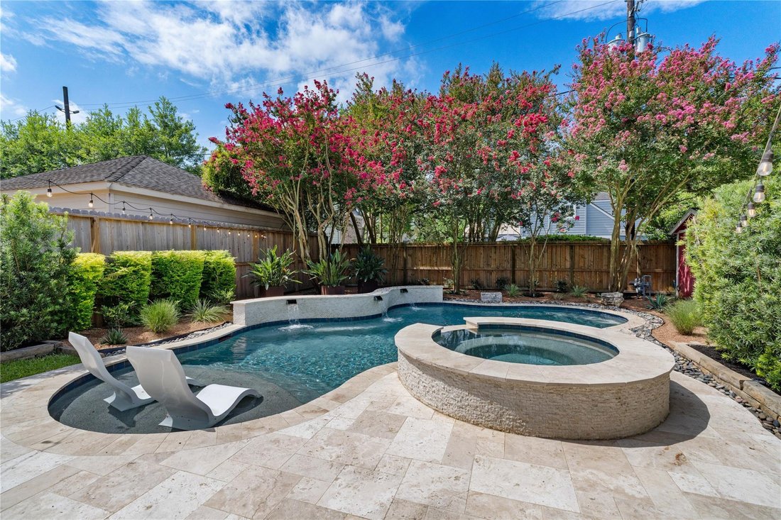 House in Houston, Texas, United States 3 - 18695460