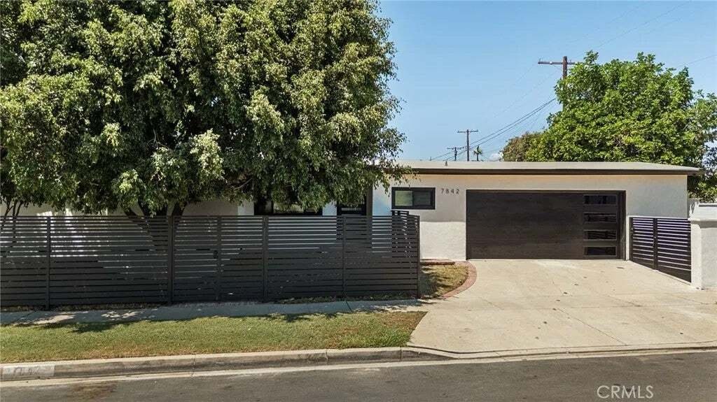 House in Los Angeles, California, United States 1 - 18695382