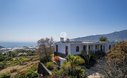 Villa in Los Llanos de Aridane, Canary Islands, Spain 1
