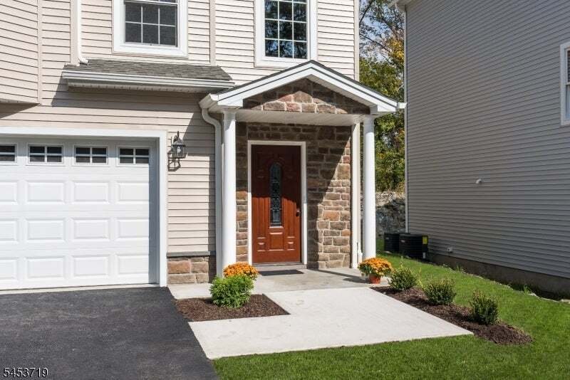 Townhouse in Wanaque, New Jersey, United States 2 - 18695753