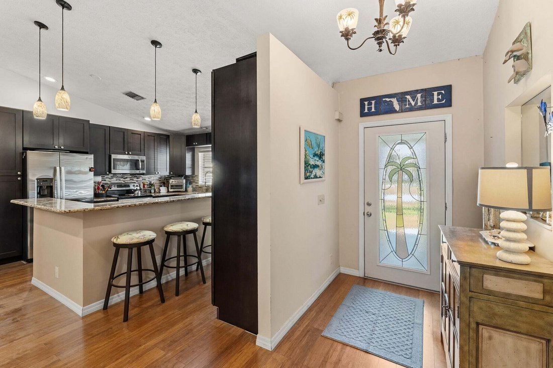 House in Stuart, Florida, United States 3 - 18695512