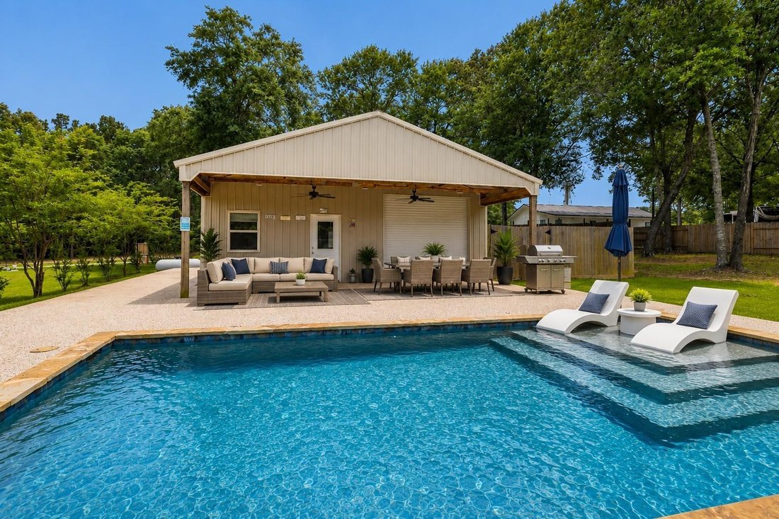 House in Montgomery, Texas, United States 2 - 18379832