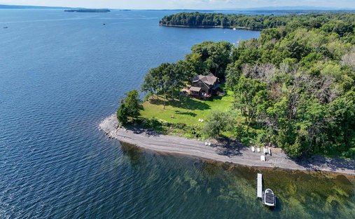 House in Grand Isle, Vermont, United States 1