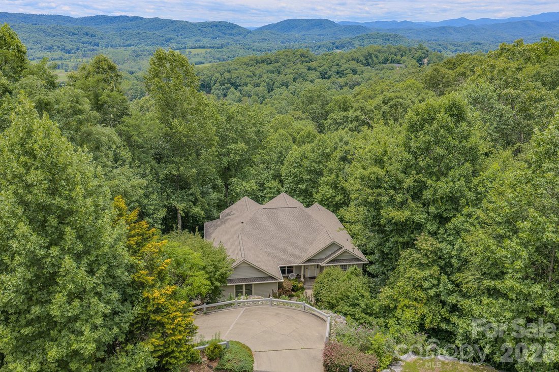 House in Laurel Park, North Carolina, United States 5 - 18695594