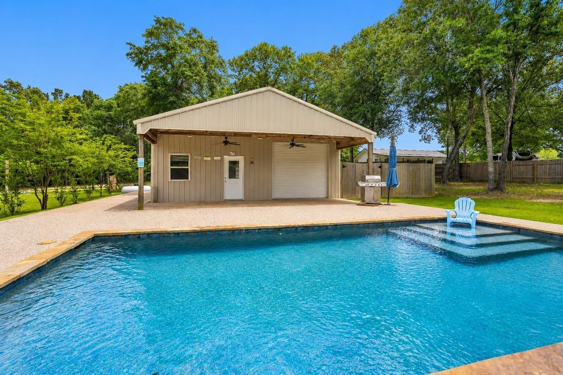 House in Montgomery, Texas, United States 4 - 18379832