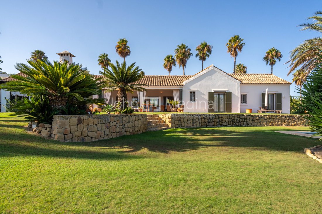 Villa in Sotogrande, San Roque, Andalusia 2 - 18695442