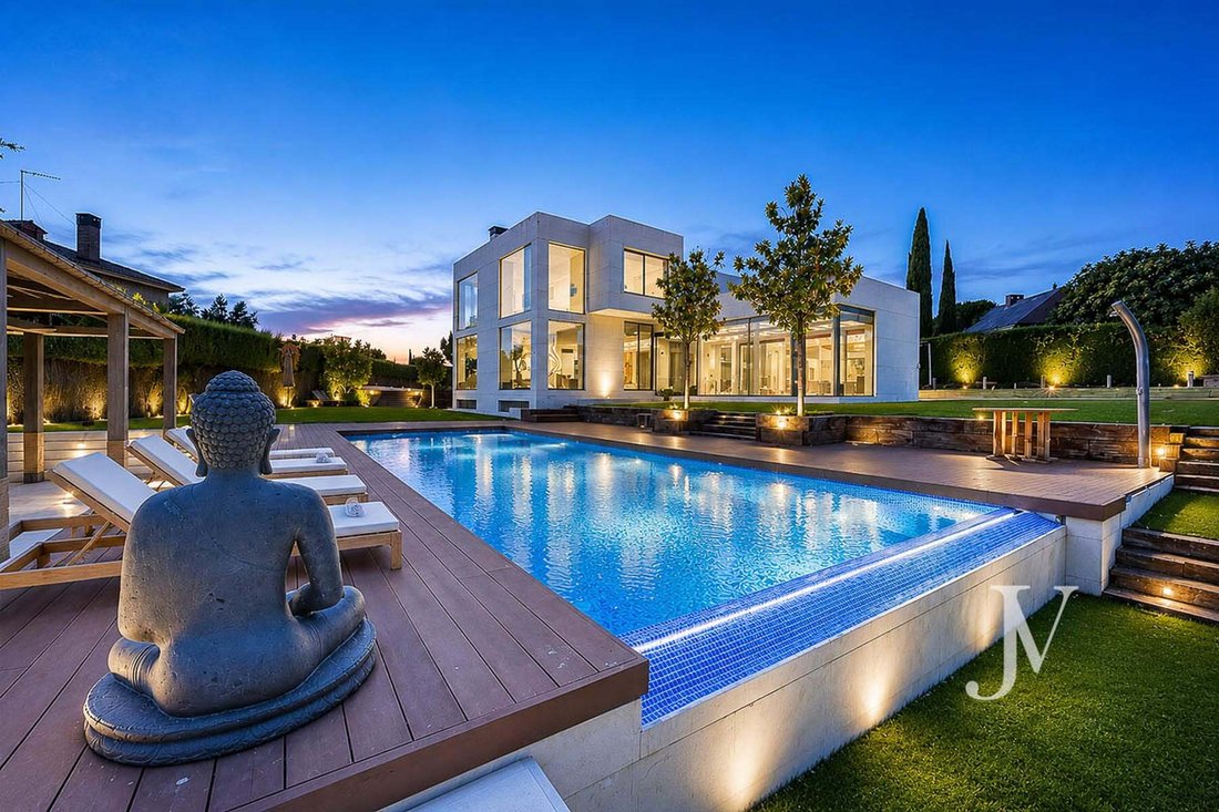 Villa in La Moraleja, Alcobendas, Comunidad de Madrid 1 - 18695714