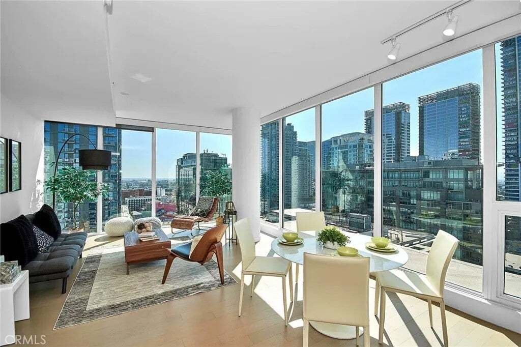 Condo in Los Angeles, California, United States 2 - 18695389