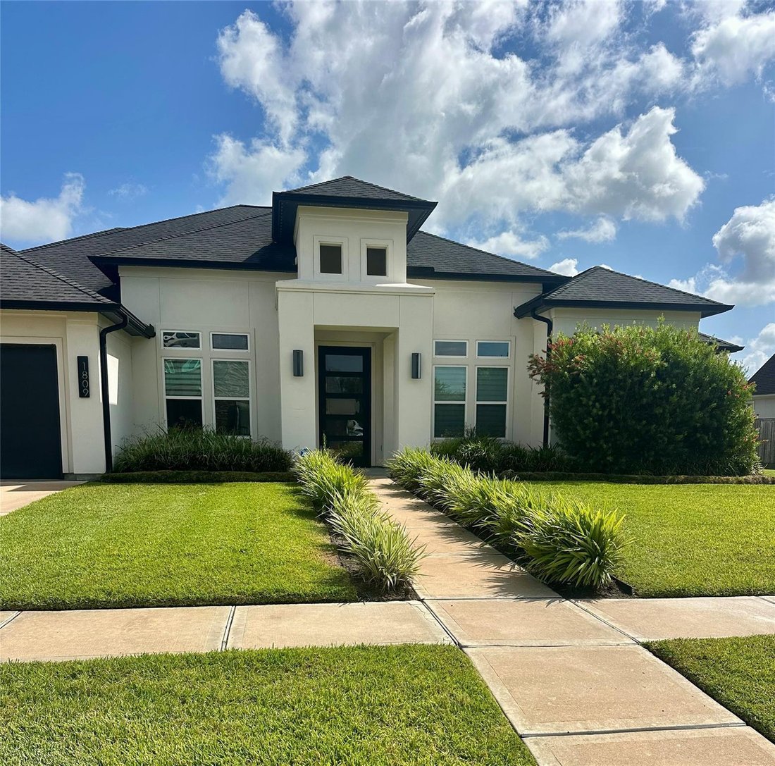 House in Friendswood, Texas, United States 1 - 17502163
