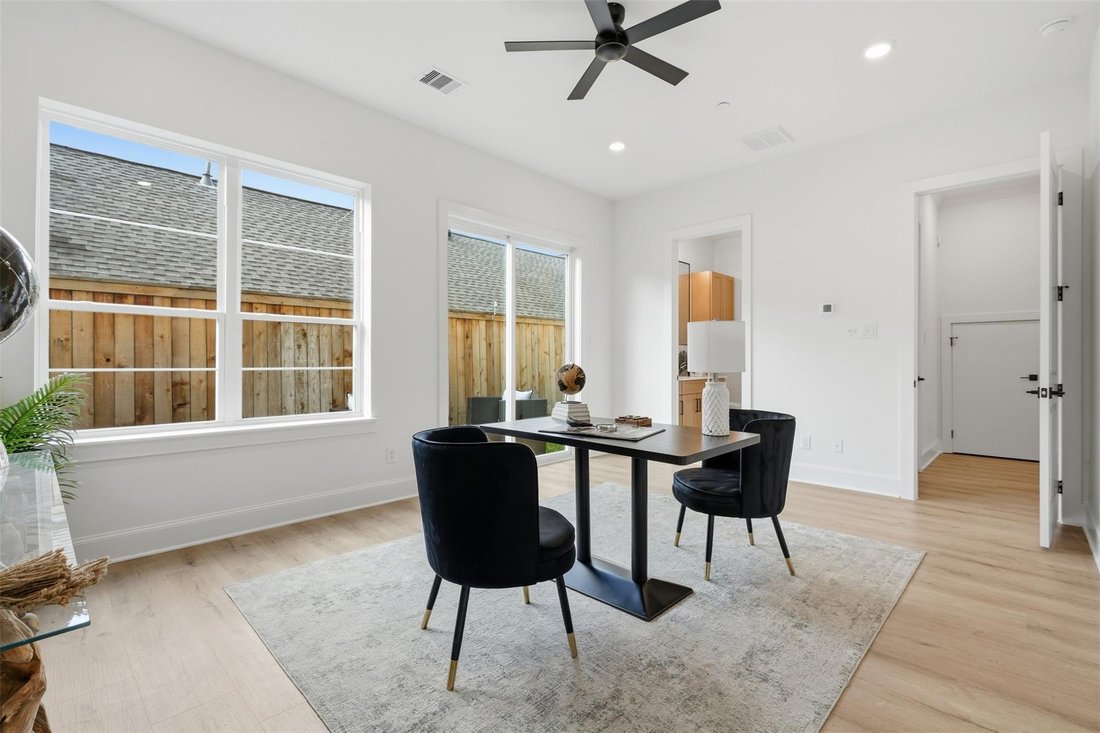 House in Houston, Texas, United States 5 - 18695454