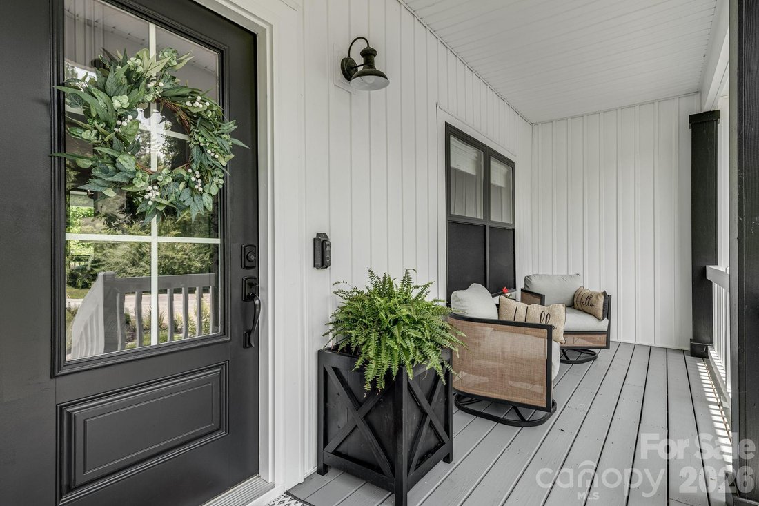 House in Laurel Park, North Carolina, United States 4 - 18695586