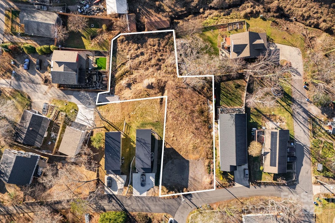 Land in Asheville, North Carolina, United States 2 - 18695590