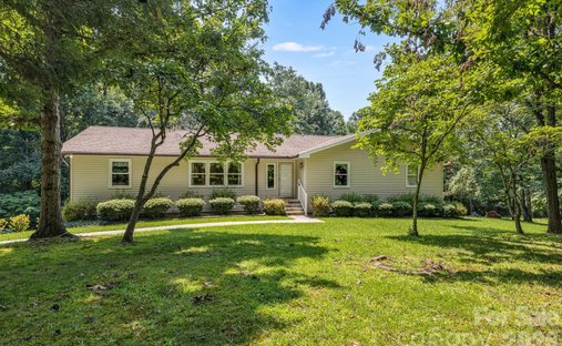 House in Weaverville, North Carolina, United States 1