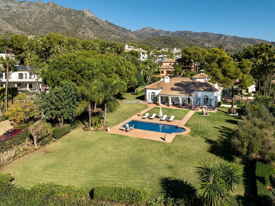 Villa in Sierra Blanca, Marbella, Spain 1 - 18695720