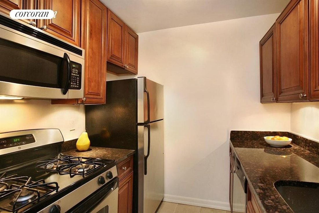 Co Op in New York, New York, United States 4 - 17918585