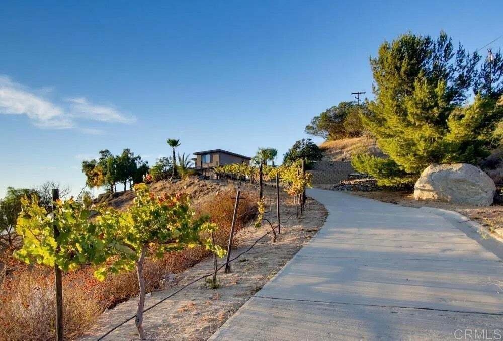 House in Escondido, California, United States 4 - 18695400