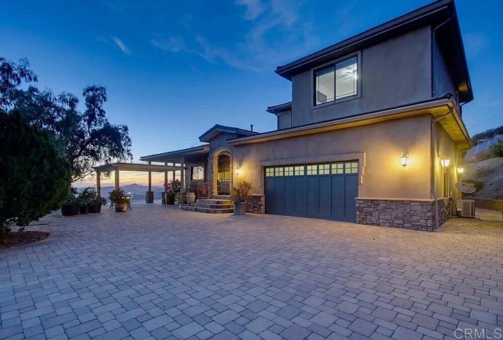 House in Escondido, California, United States 1 - 18695400