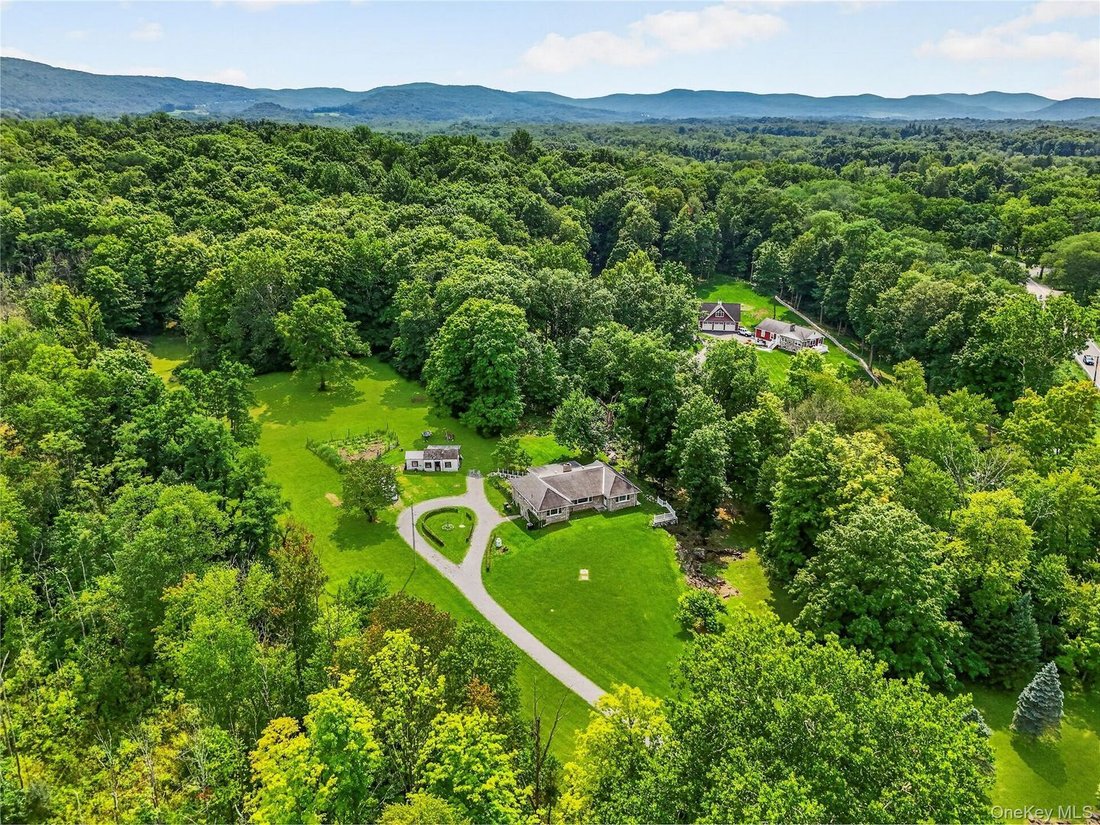 House in Hopewell Junction, New York, United States 2 - 18693141