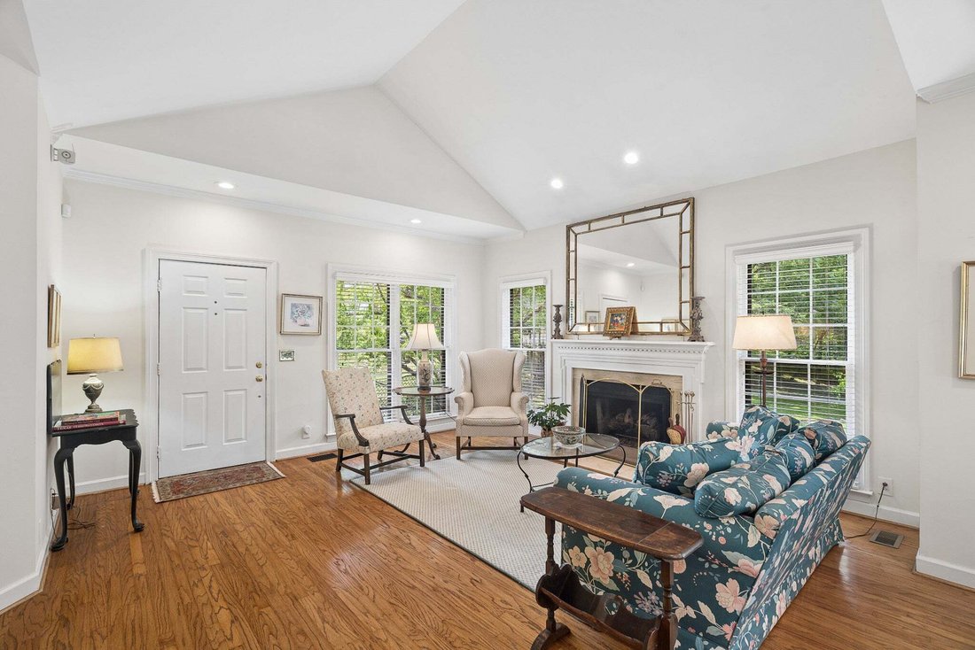 House in Forest Hills, Tennessee, United States 5 - 18695573