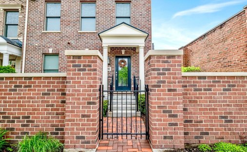 Townhouse in Wheaton, Illinois, United States 1