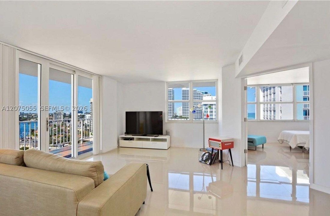 Condo in Fort Lauderdale, Florida, United States 1 - 18697345