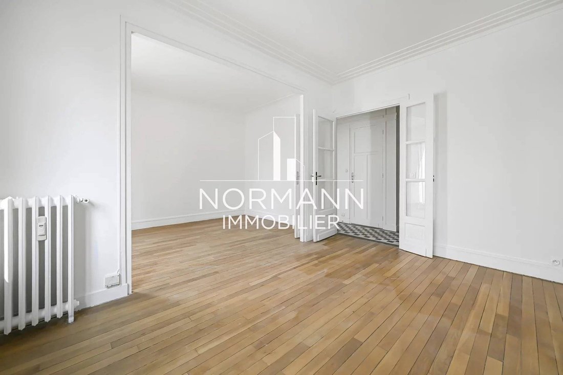 Apartment in Puteaux, Ile-de-France, France 3 - 15869725