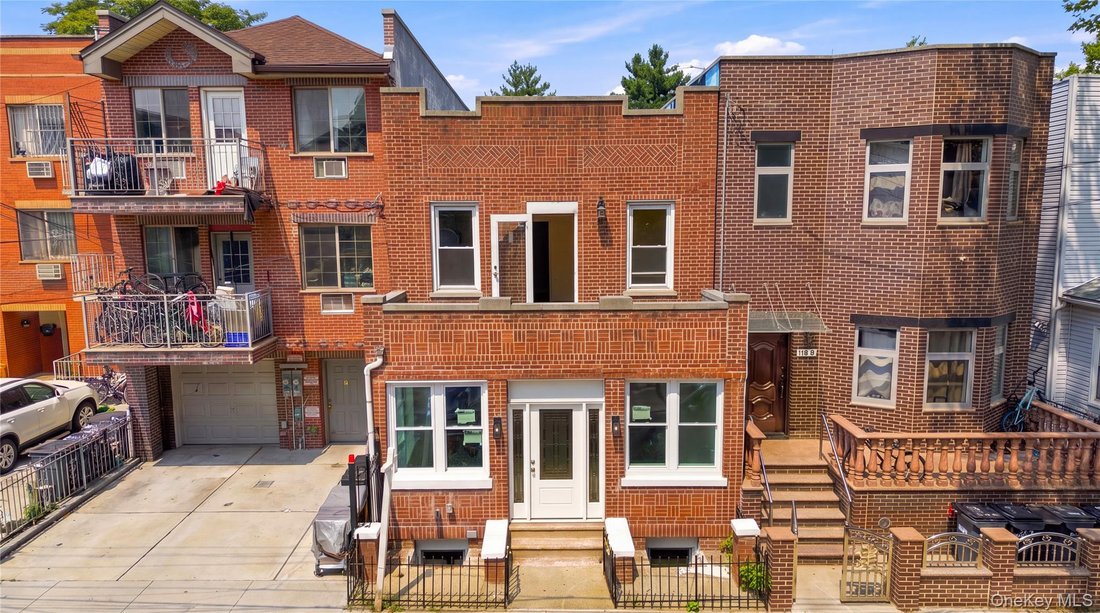 House in New York, New York, United States 1 - 18696306