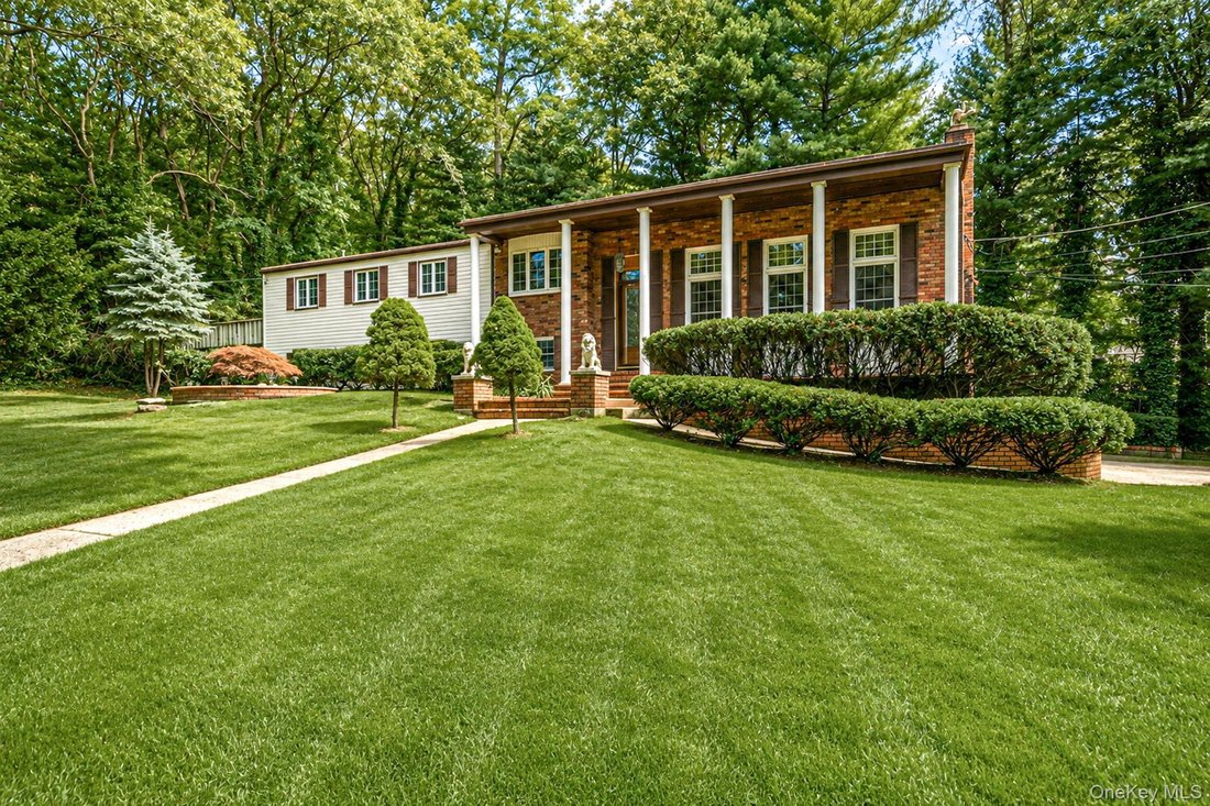 House in Smithtown, New York, United States 2 - 18697271