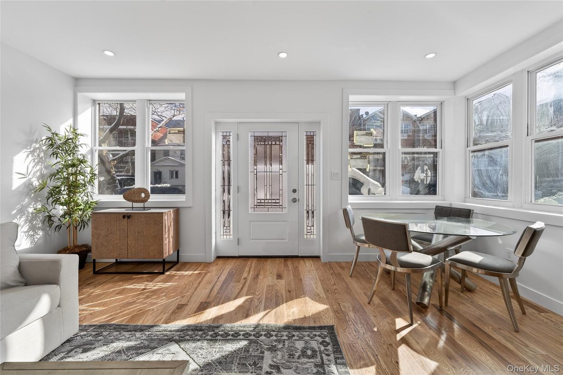 House in New York, New York, United States 4 - 18696306