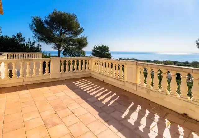 Villa in Saint-Jean-Cap-Ferrat, Provence-Alpes-Côte d'Azur, France 2 - 18358702