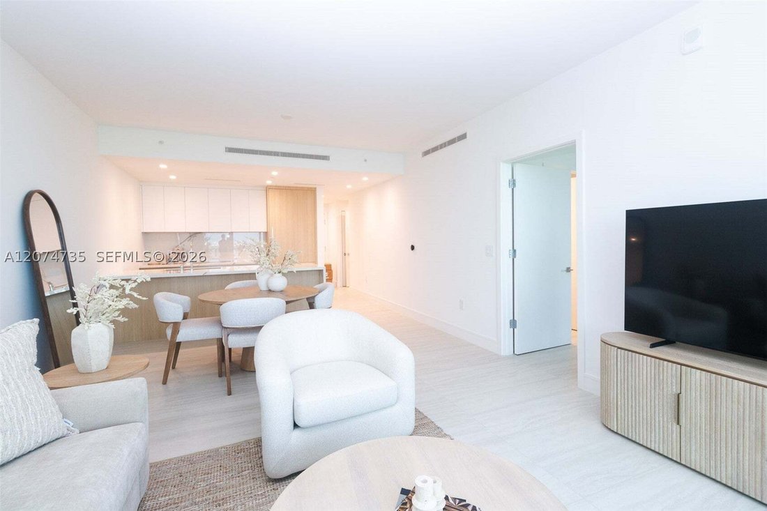 Condo in North Miami Beach, Florida, United States 3 - 18697331