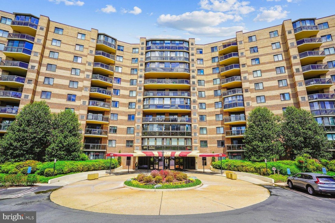 Condo in McLean, Virginia, United States 1 - 18699187