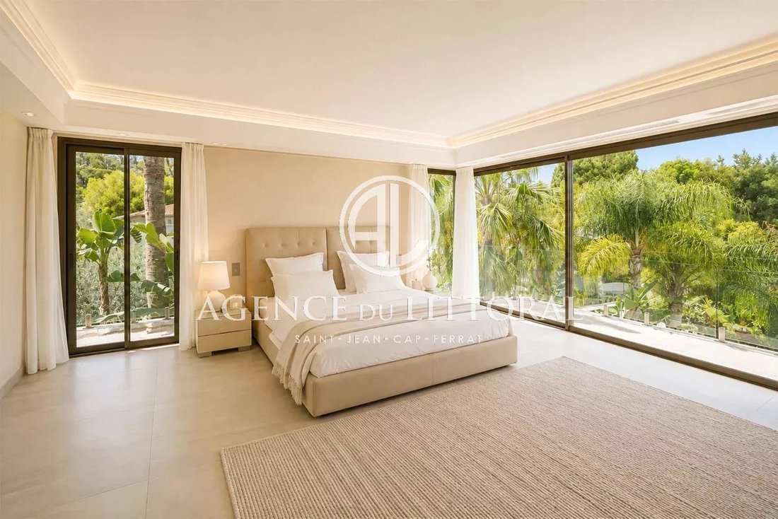 Estate in Saint-Jean-Cap-Ferrat, Provence-Alpes-Côte d'Azur, France 5 - 18699044