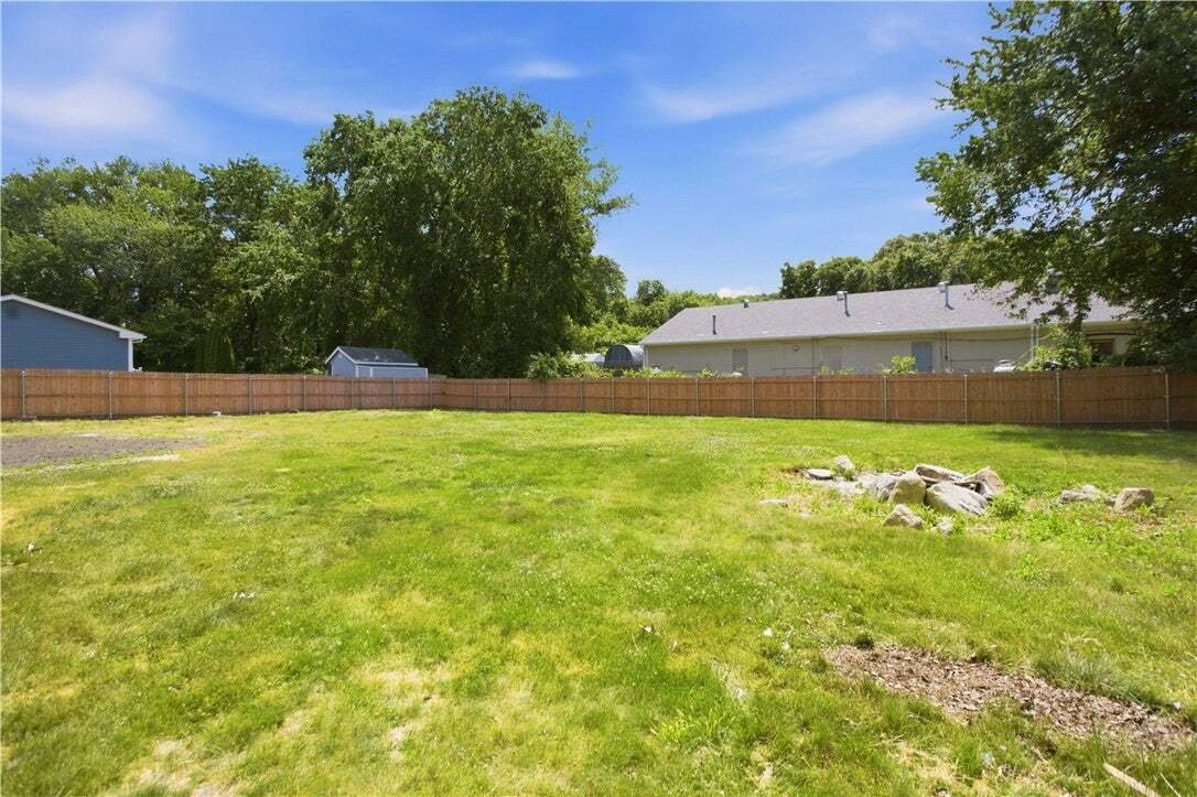 House in Johnston, Rhode Island, United States 4 - 18697453