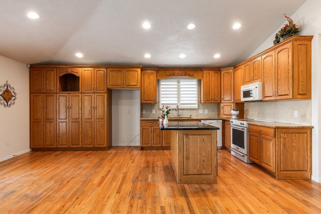 House in Riverton, Utah, United States 2 - 18696478