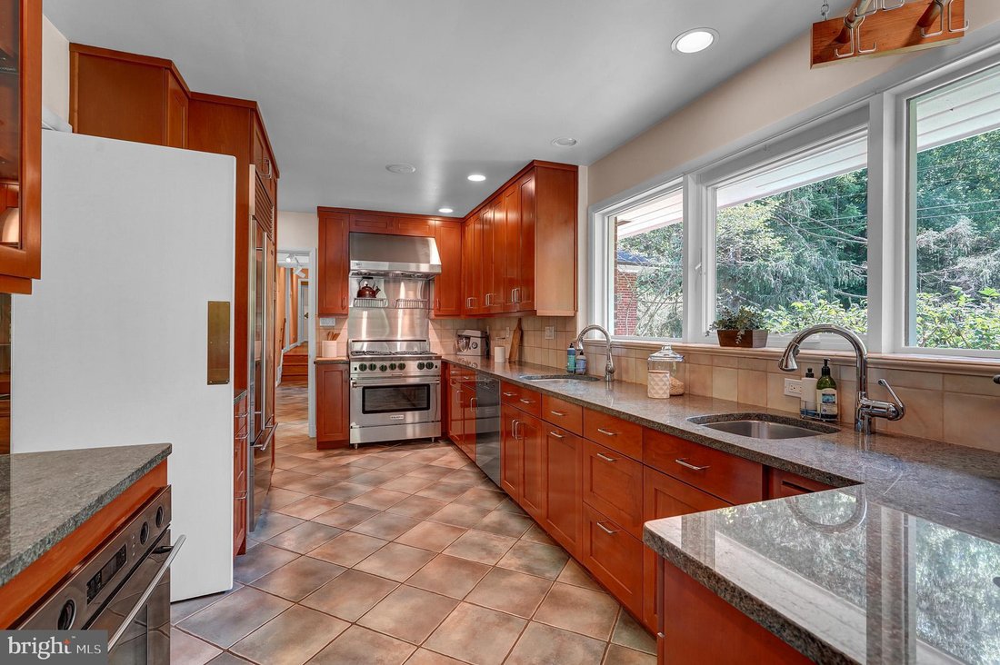 Rockville, Maryland, United States 5 - 18696636
