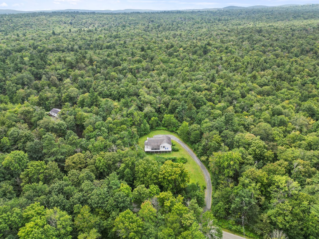 House in Becket, Massachusetts, United States 3 - 18695927