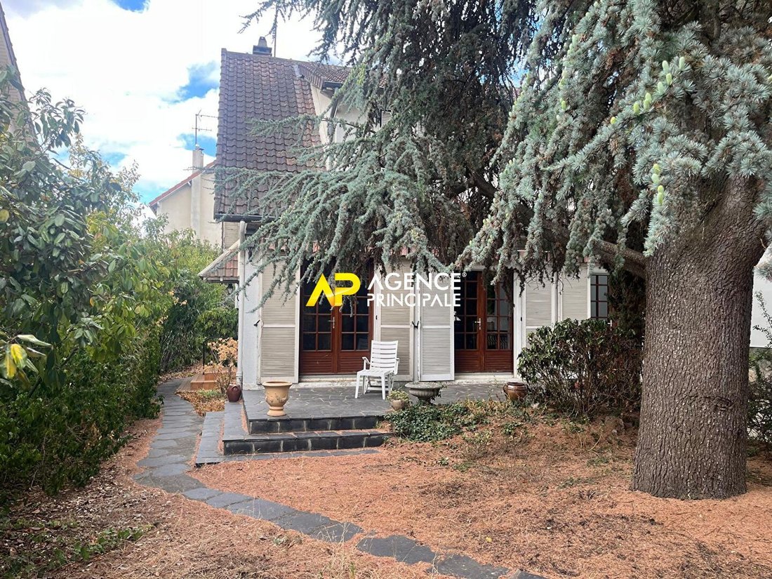 House in Montesson, Ile-de-France, France 1 - 18695967