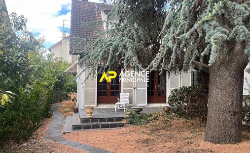 House in Montesson, Ile-de-France, France 1