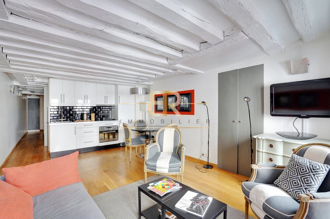 Apartment in Palais Royal, Paris 1er Arrondissement, Paris 1 - 18699063