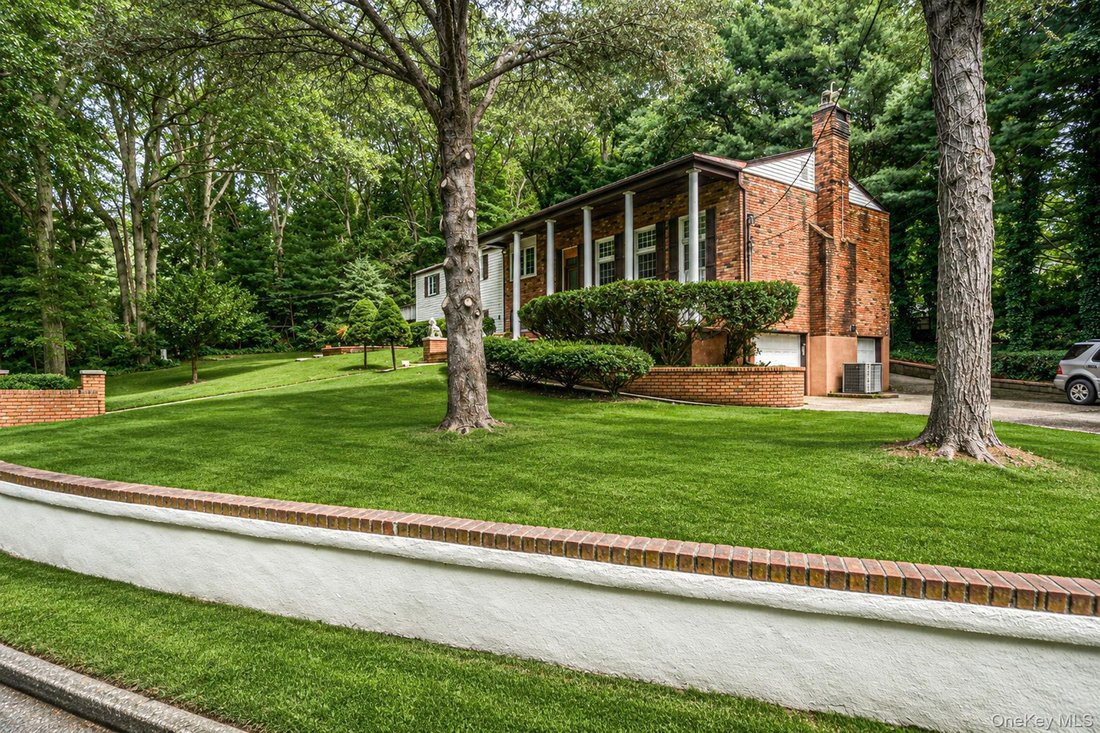 House in Smithtown, New York, United States 4 - 18697271