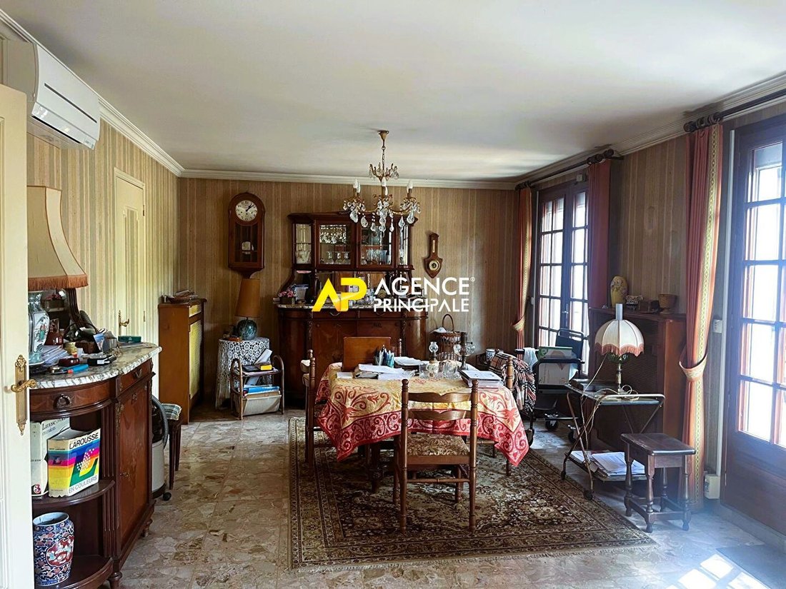 House in Montesson, Ile-de-France, France 2 - 18695967