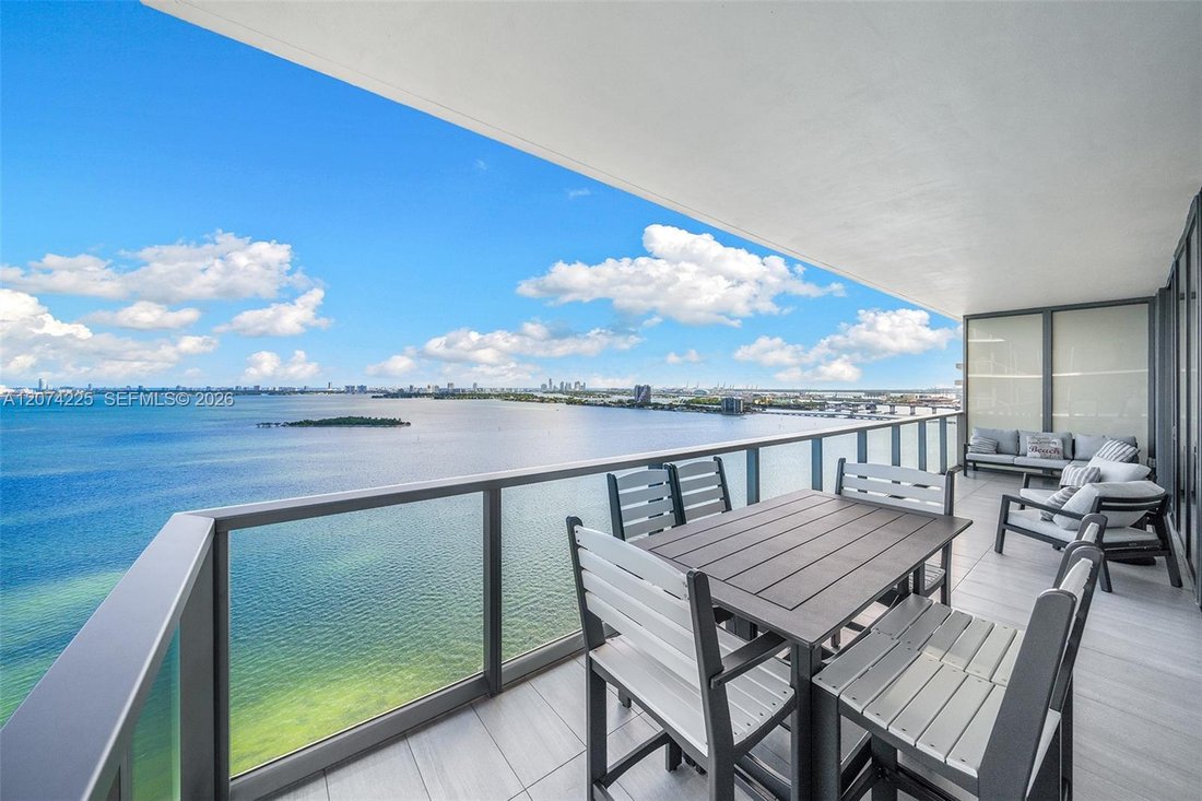 Condo in Miami, Florida, United States 1 - 18698898