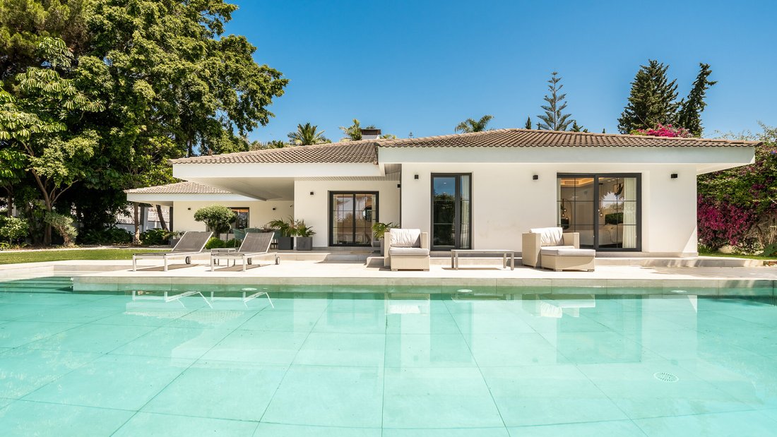 Villa in Rio Real, Marbella, Andalusia 3 - 18698600