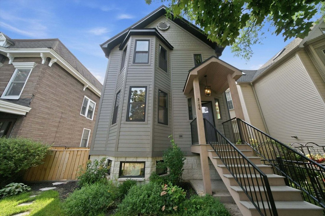 House in Chicago, Illinois, United States 1 - 18697683