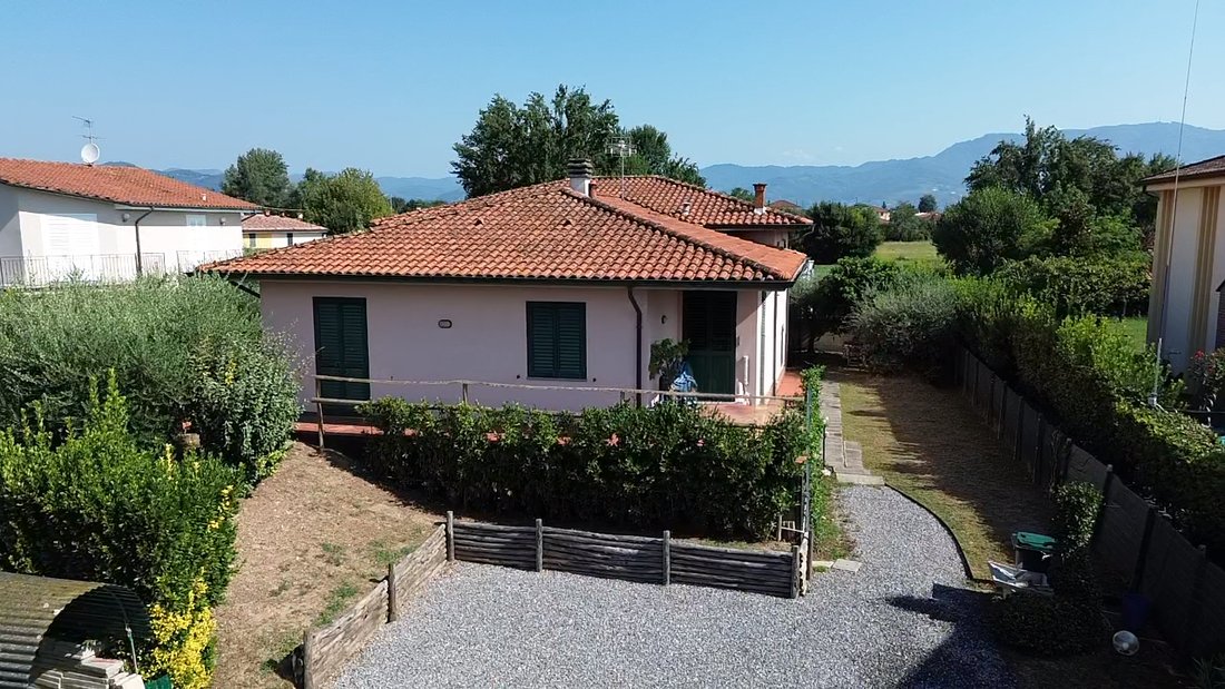 Villa in Centro Storico, Lucca, Tuscany 4 - 16708236