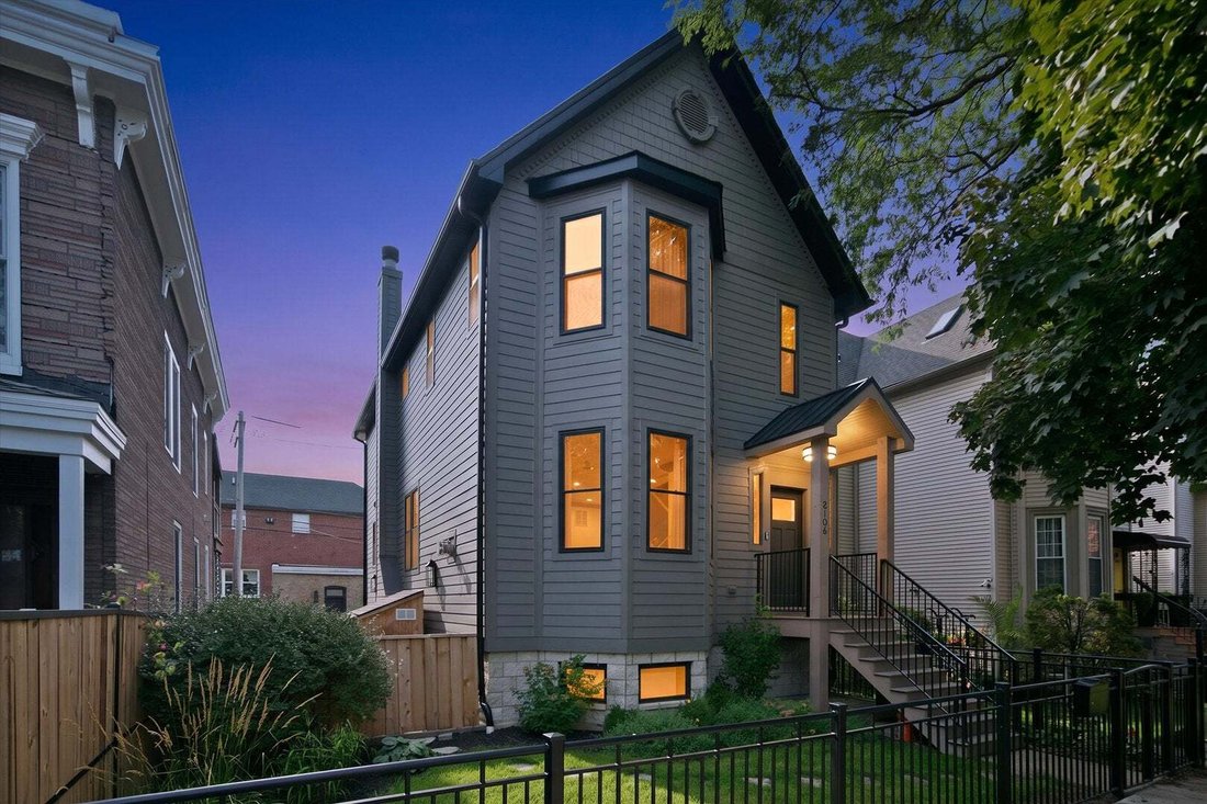 House in Chicago, Illinois, United States 3 - 18697683