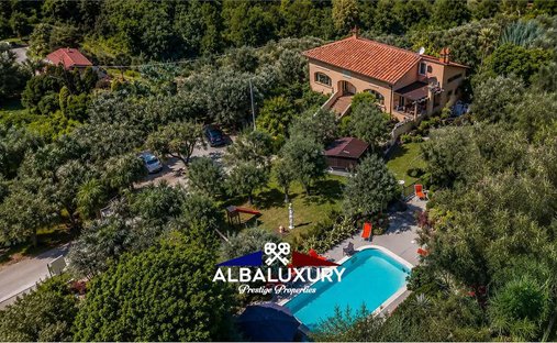 Villa a Camaiore, Toscana, Italia 1